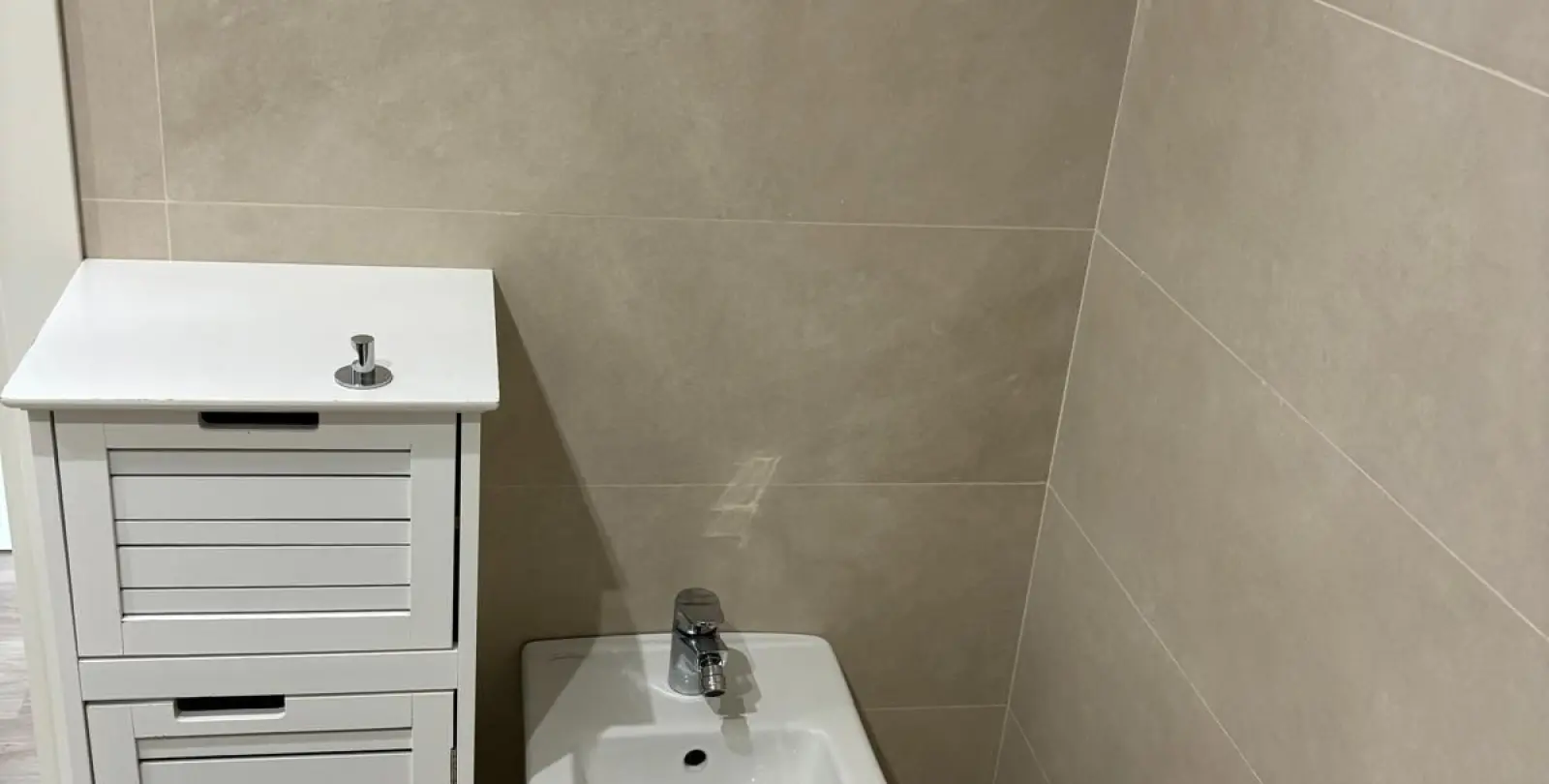 Venta de apartamento en planta media en Marbella 22