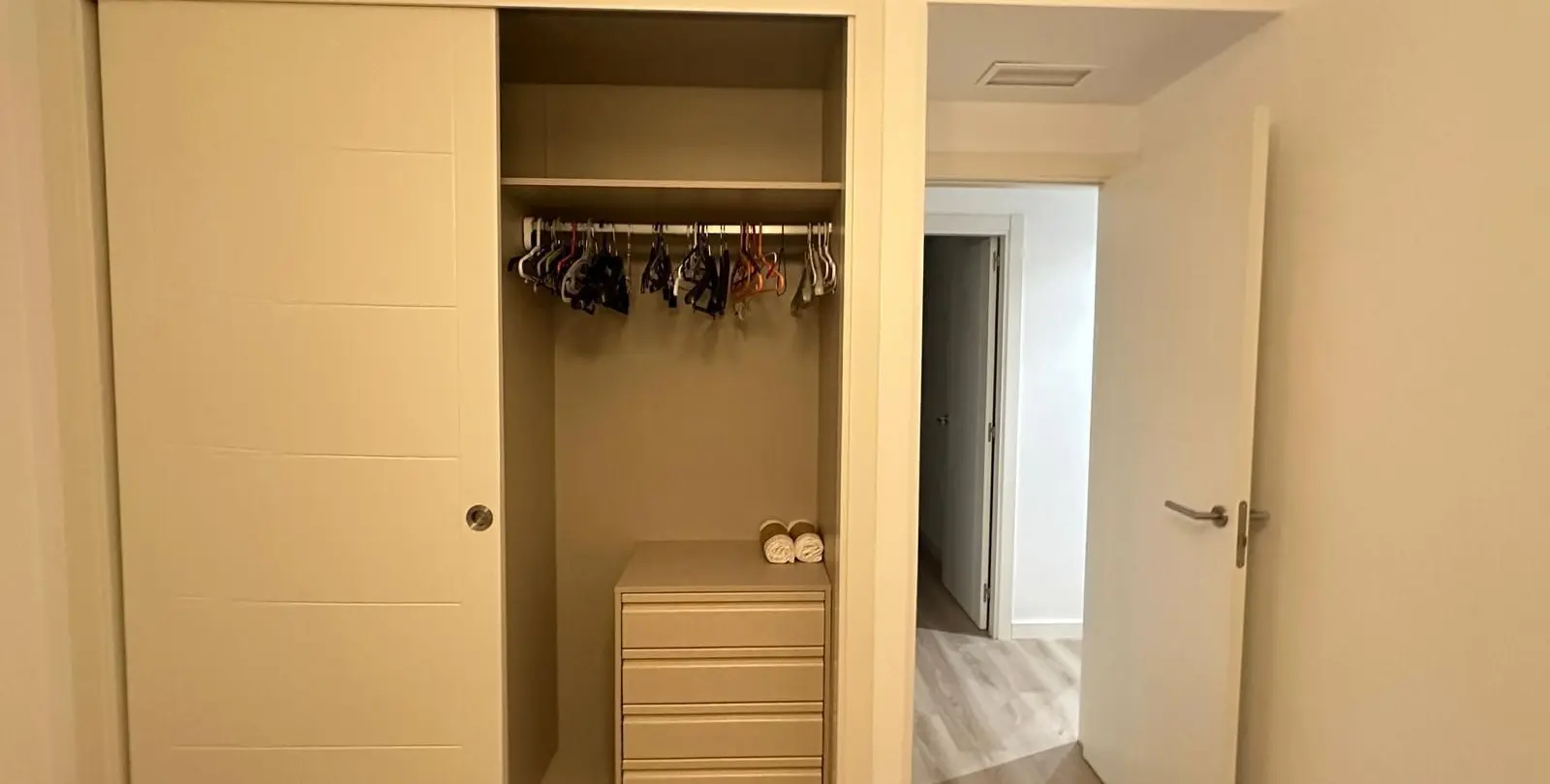 Venta de apartamento en planta media en Marbella 54