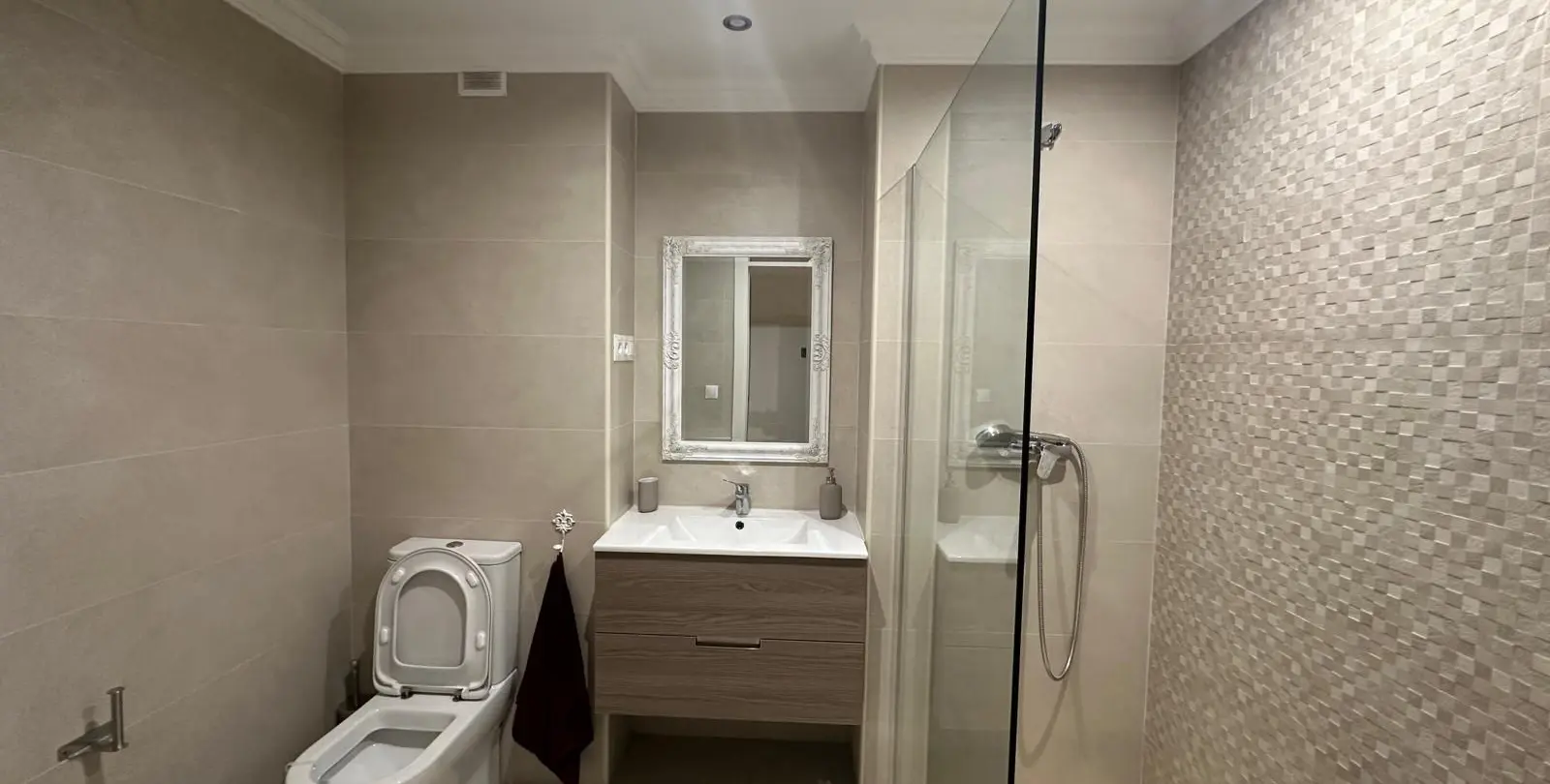 Venta de apartamento en planta media en Marbella 70