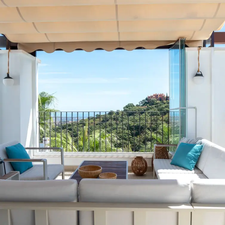 Sale of penthouse in La Mairena