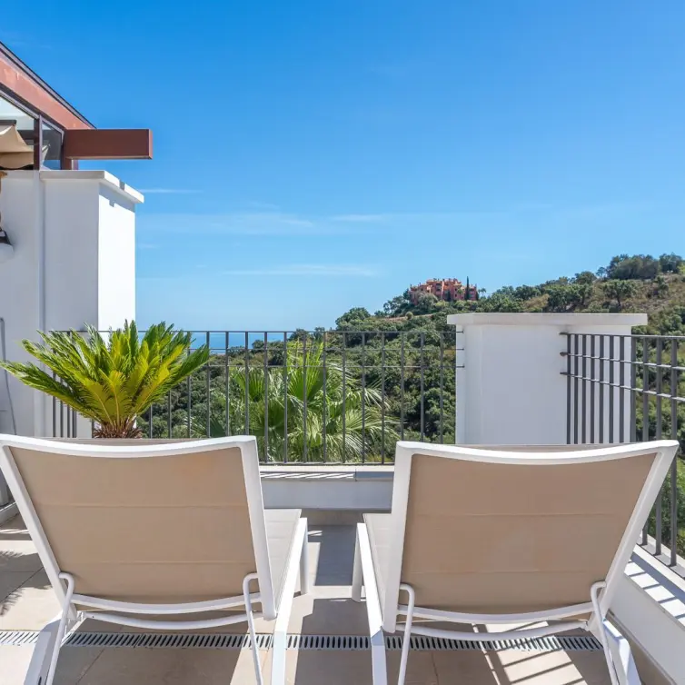 Sale of penthouse in La Mairena