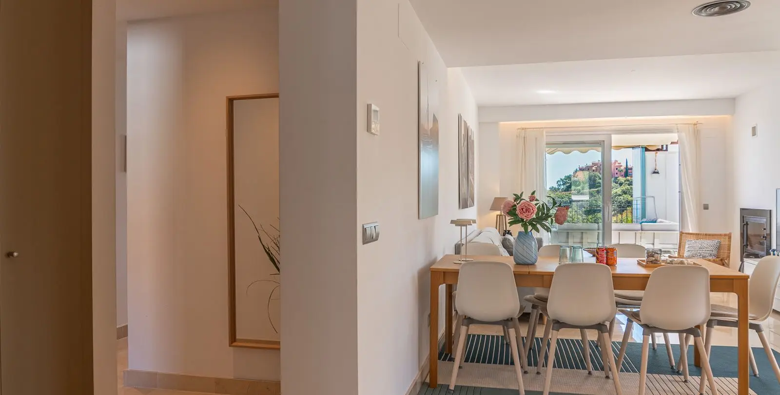Sale of penthouse in La Mairena 6
