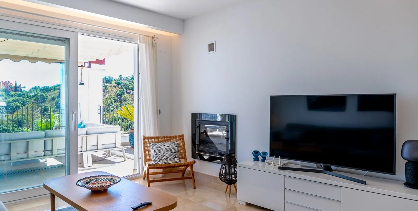 Sale of penthouse in La Mairena 8