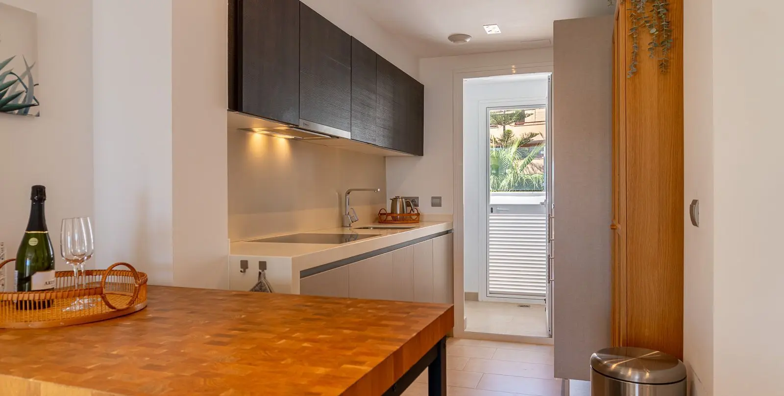 Sale of penthouse in La Mairena 12