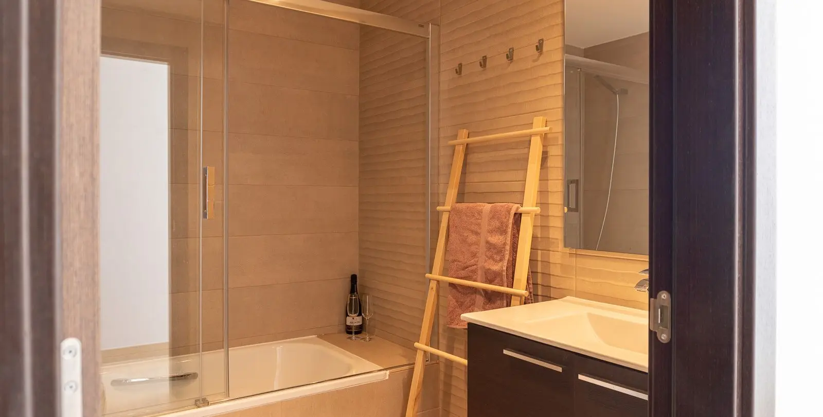 Sale of penthouse in La Mairena 19