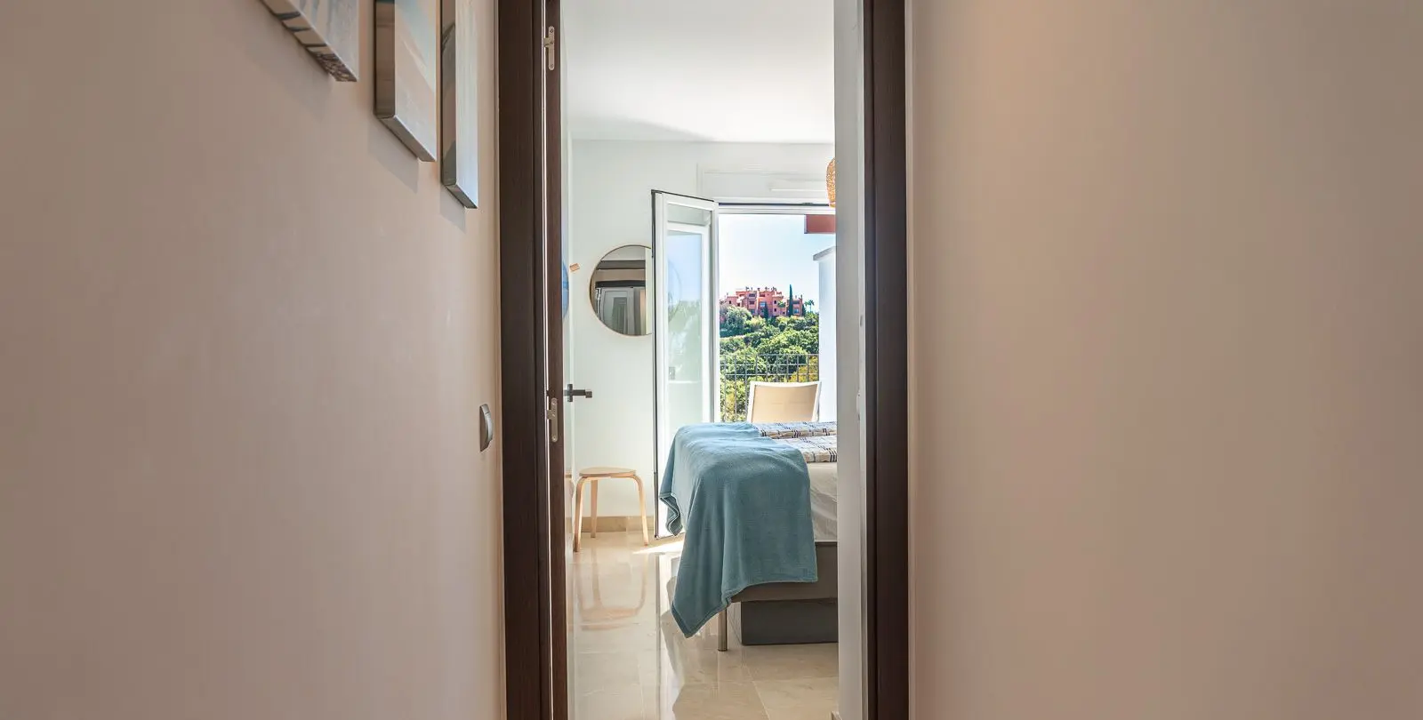 Sale of penthouse in La Mairena 24