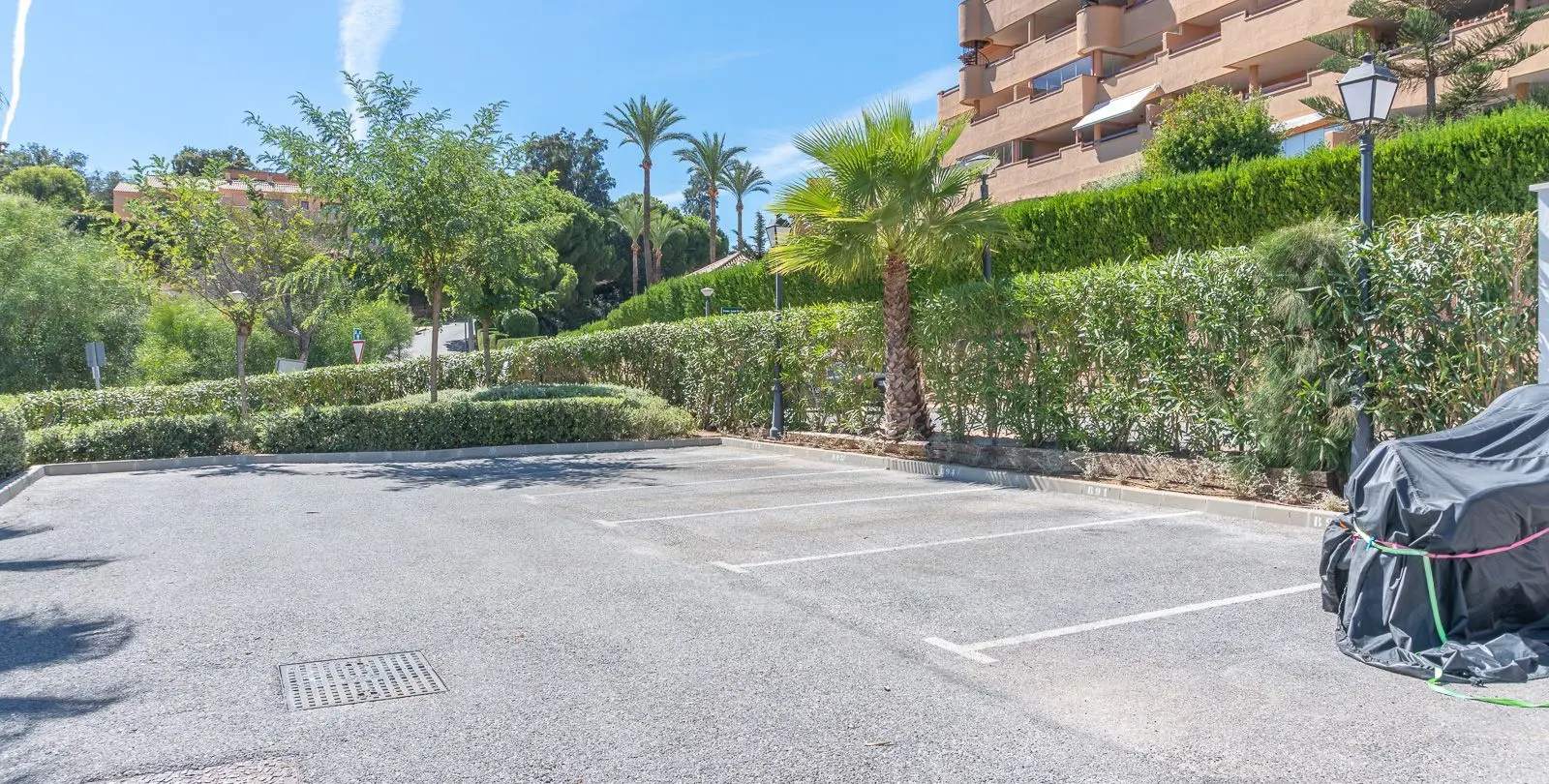 Sale of penthouse in La Mairena 39