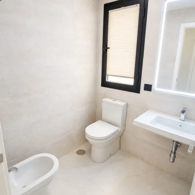 Sale of ground floor apartment in Estepona