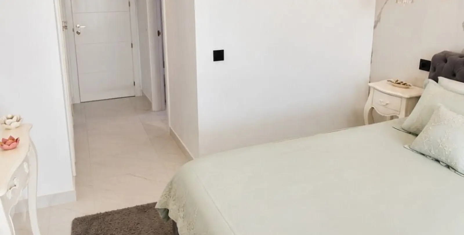 Sale of ground floor apartment in Estepona 9