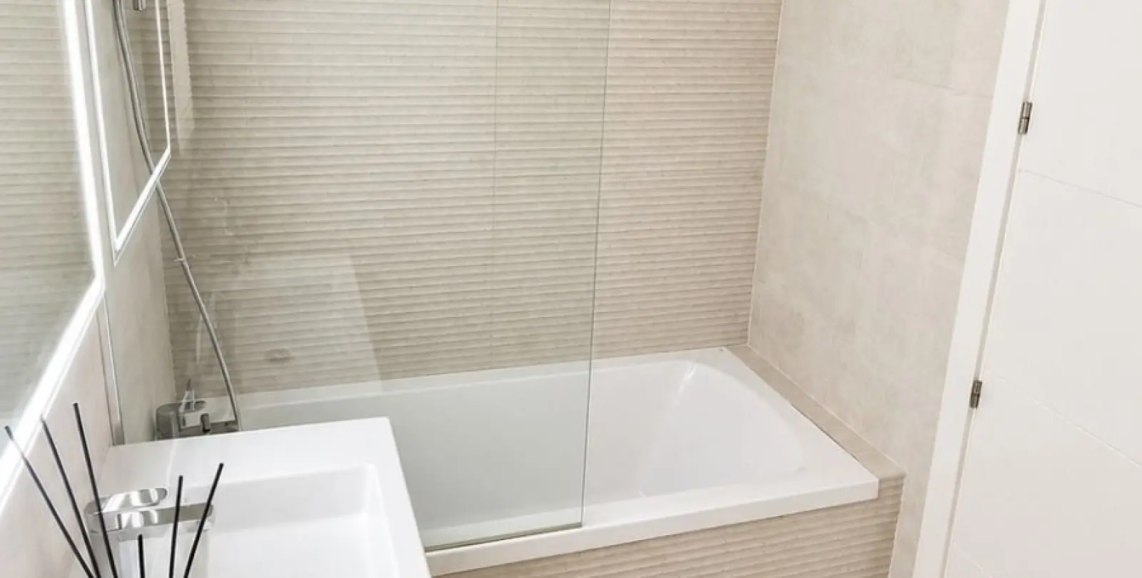 Sale of ground floor apartment in Estepona 11
