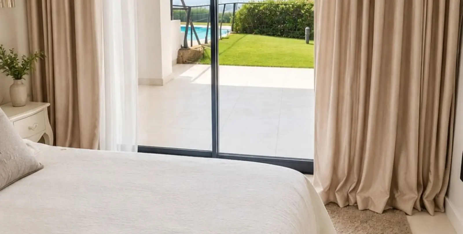 Sale of ground floor apartment in Estepona 20