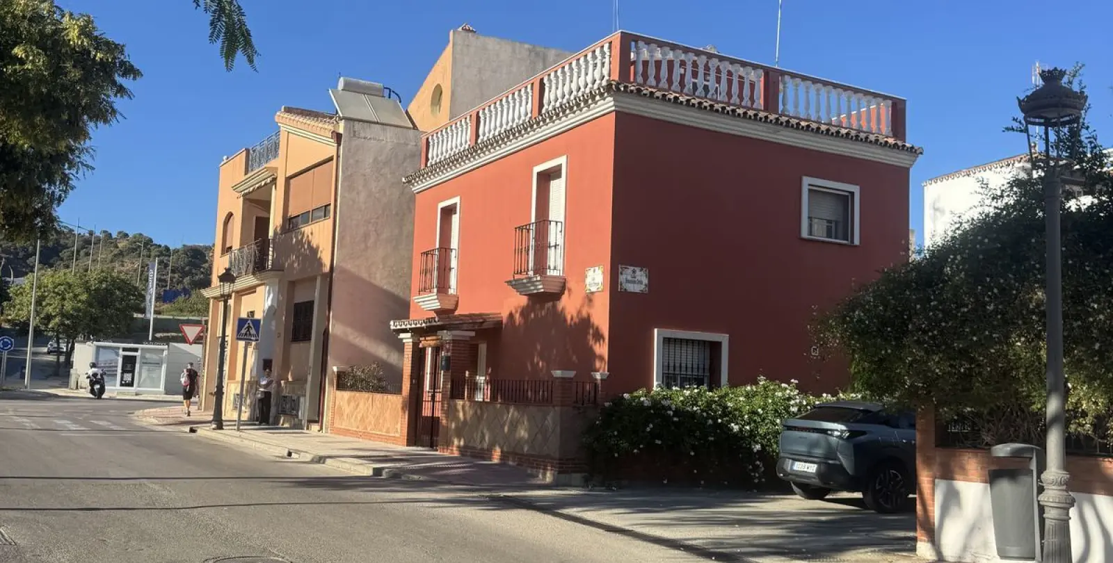 Продажа  отдельно стоящей виллы в Estepona 1