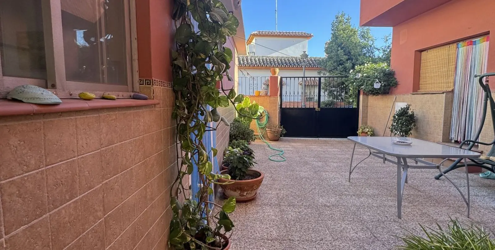 Продажа  отдельно стоящей виллы в Estepona 2