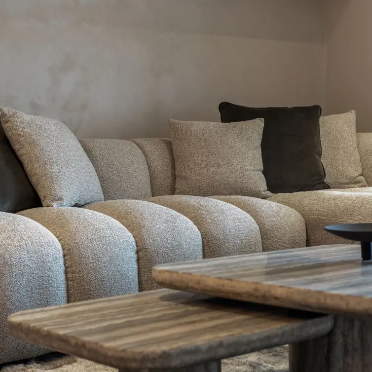 Venta de apartamento en planta media en Benahavís