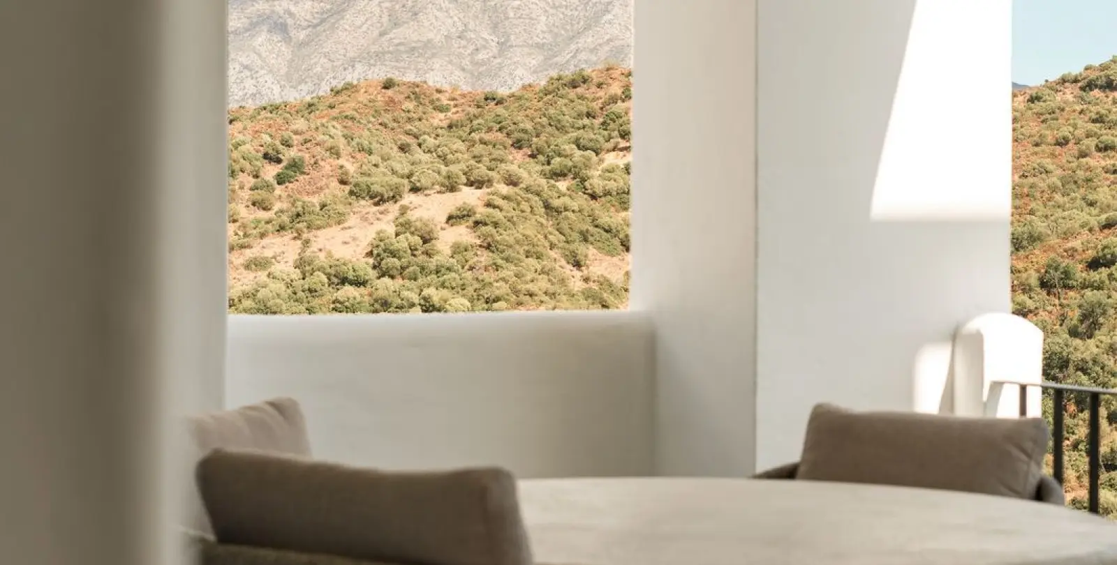 Venta de apartamento en planta media en Benahavís 10