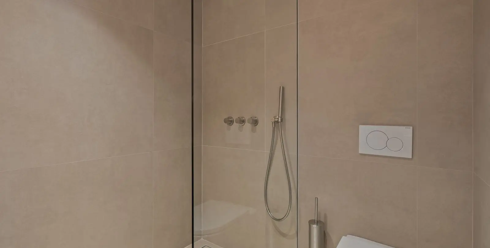 Venta de apartamento en planta media en Benahavís 23