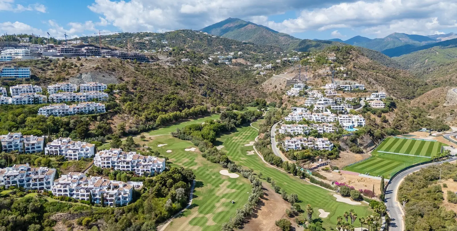 Venta de apartamento en planta media en Benahavís 34