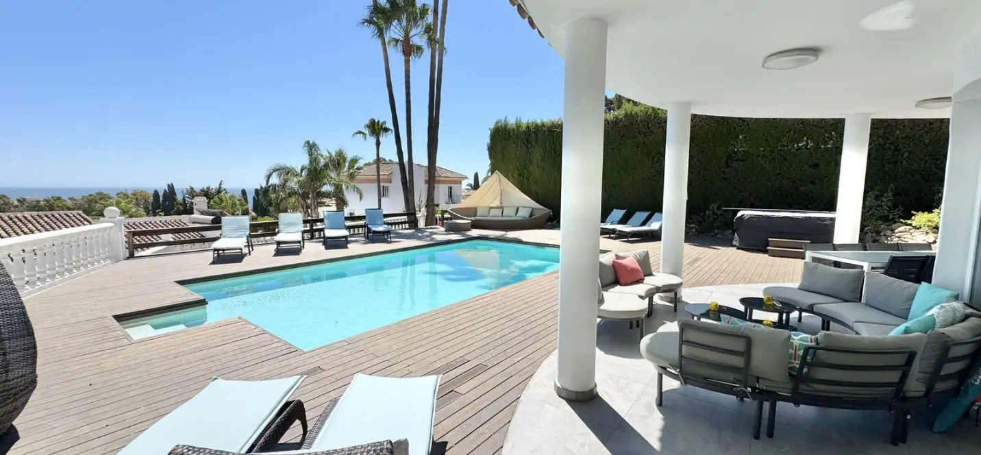 Продажа  отдельно стоящей виллы в La Cala de Mijas 0