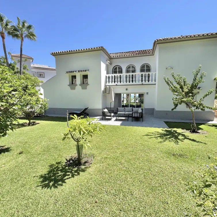 Продажа  отдельно стоящей виллы в La Cala de Mijas