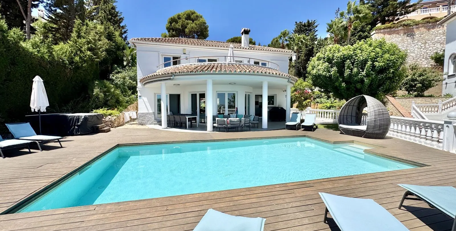 Продажа  отдельно стоящей виллы в La Cala de Mijas 30