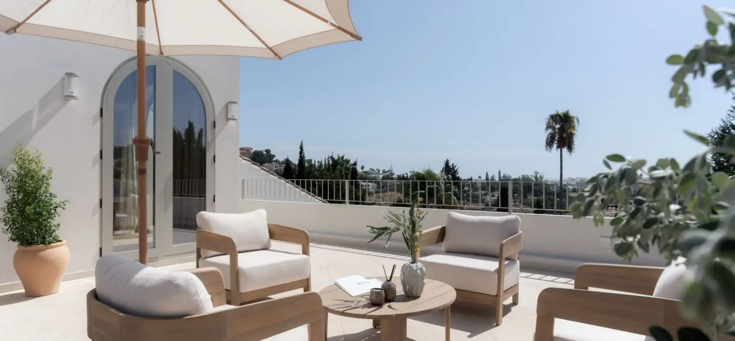 Продажа  отдельно стоящей виллы в Nueva Andalucía 0