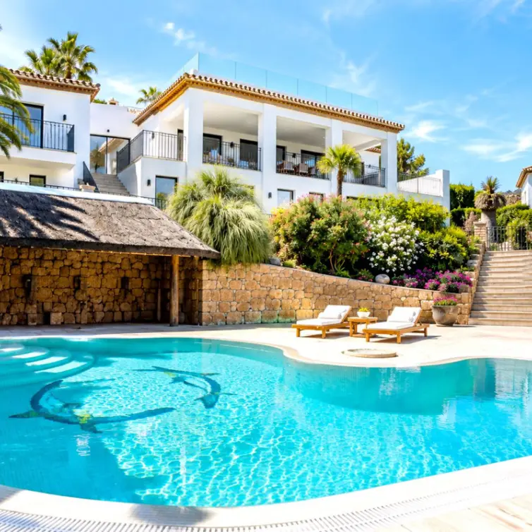 Long-term rent of detached villa in Nueva Andalucía