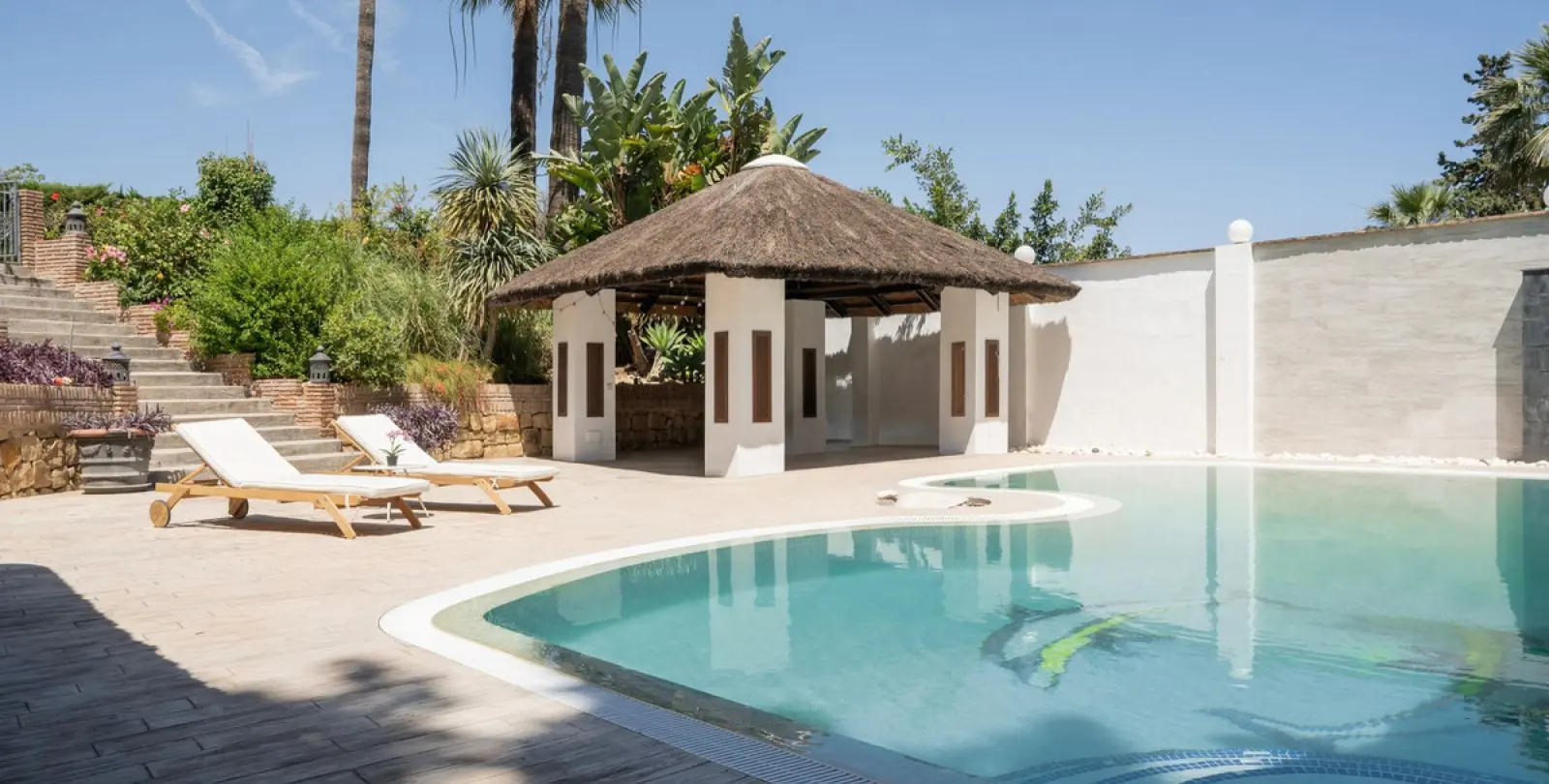 Long-term rent of detached villa in Nueva Andalucía 19