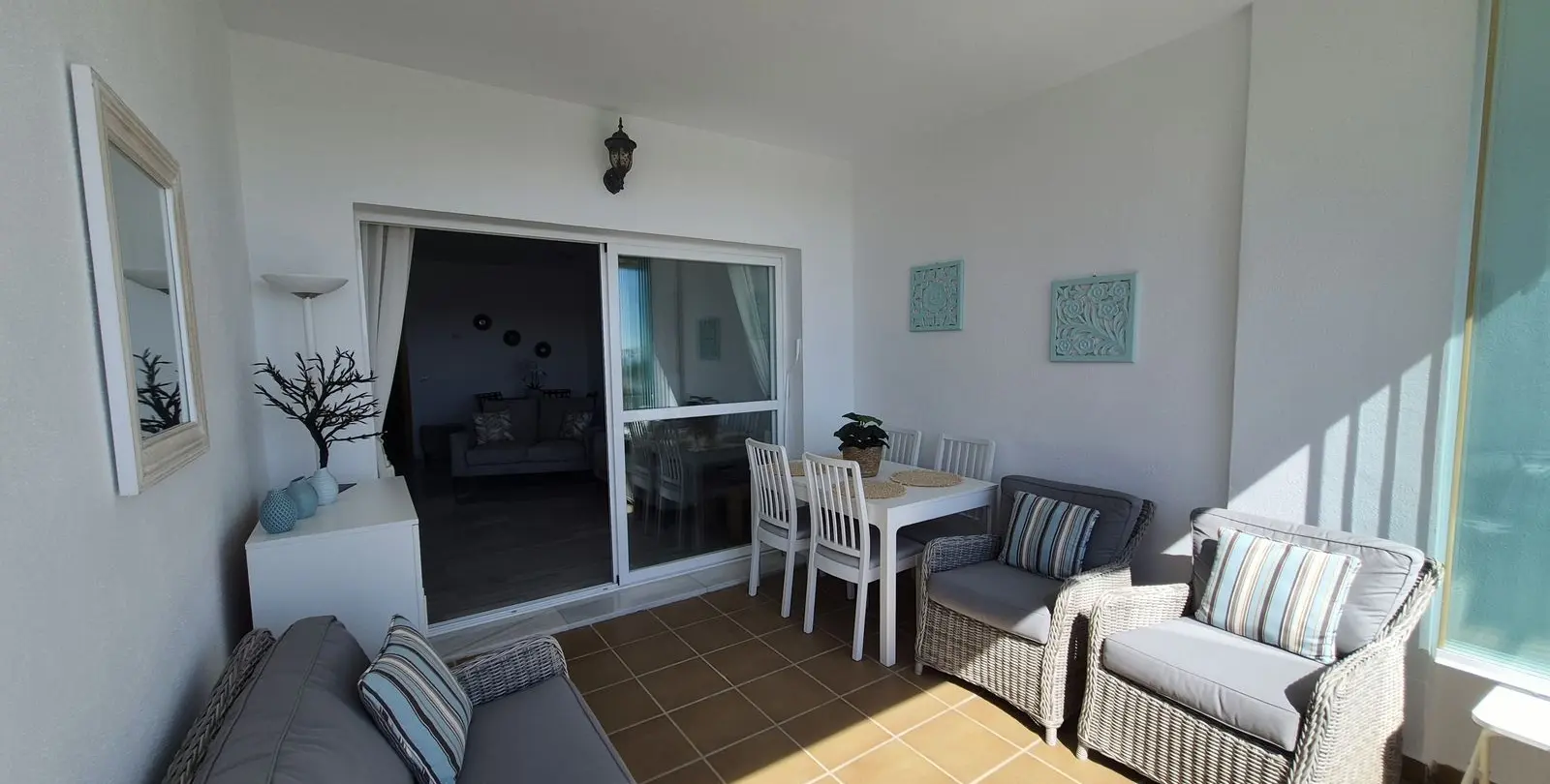 Venta de apartamento en planta media en Miraflores 14