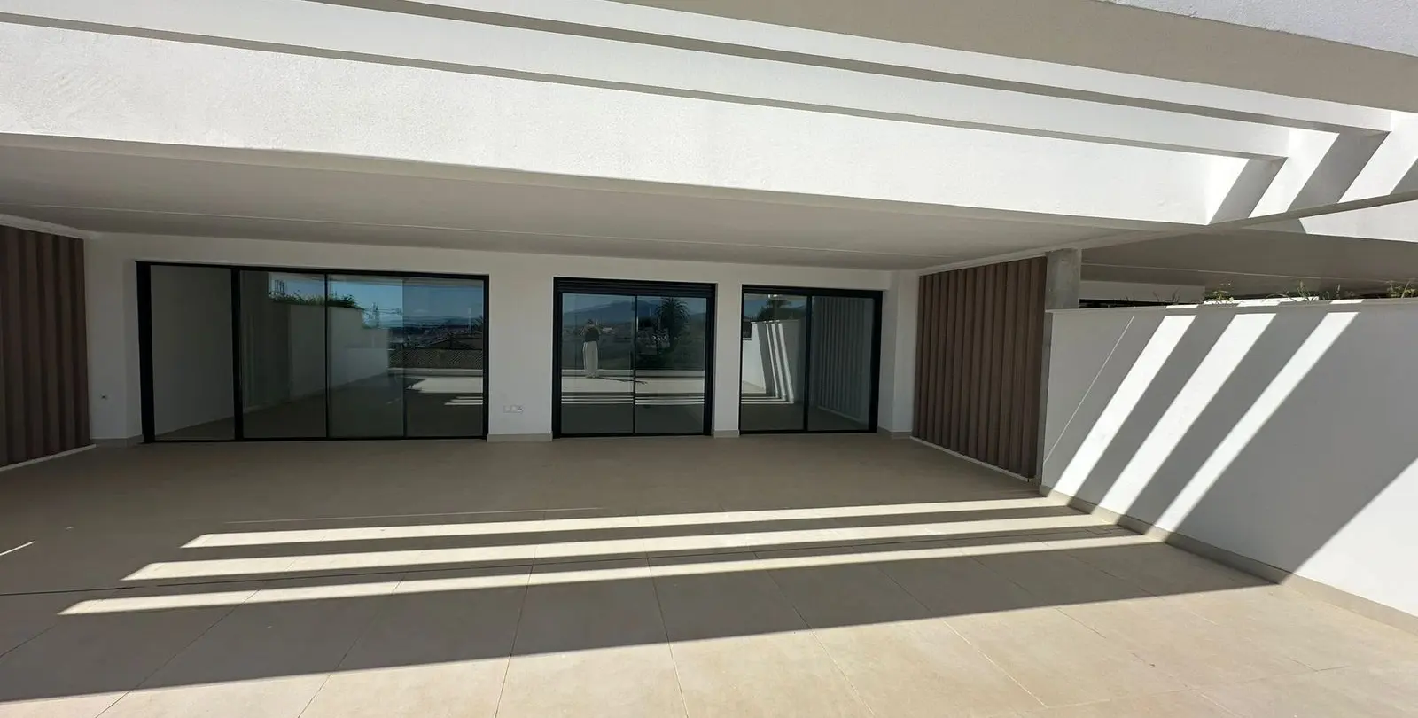 Продажа апартаментов на среднем этаже в Estepona 2