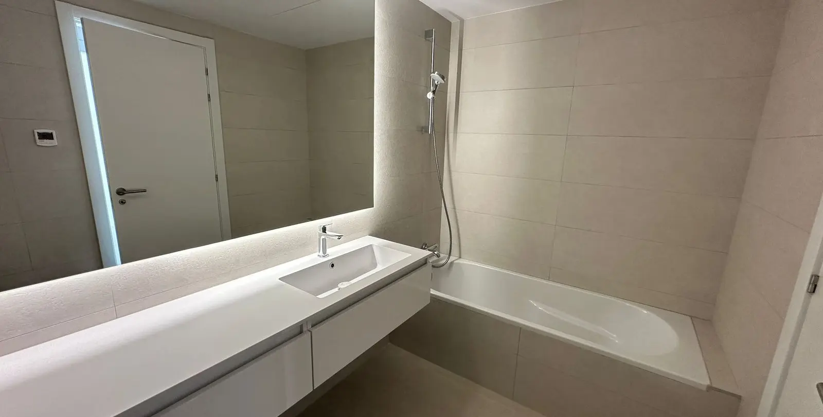 Продажа апартаментов на среднем этаже в Estepona 3