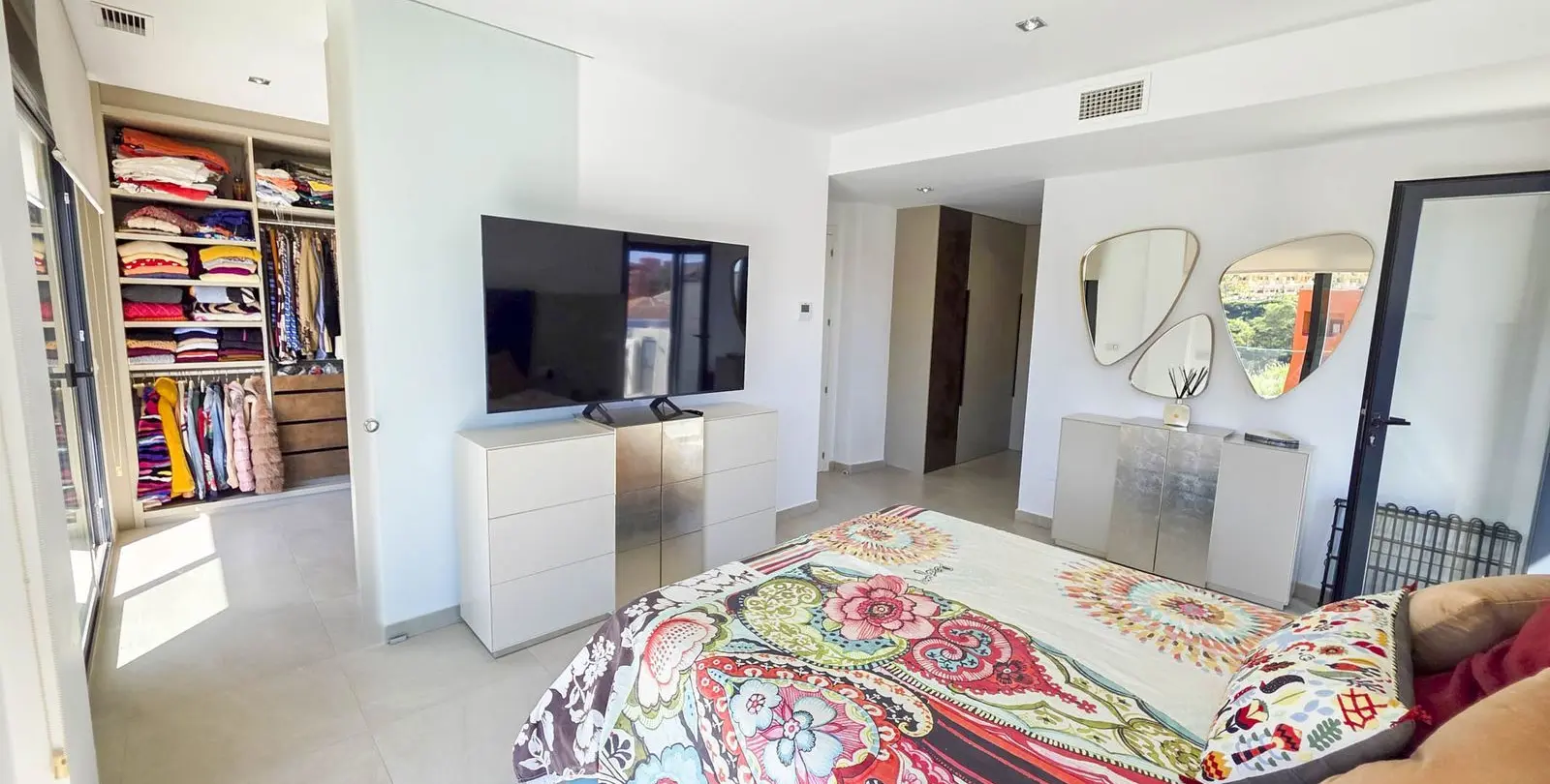 Venta de villa independiente en La Duquesa 11