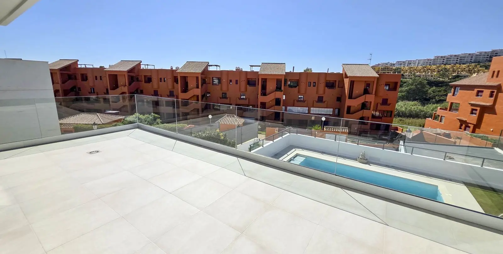 Venta de villa independiente en La Duquesa 17