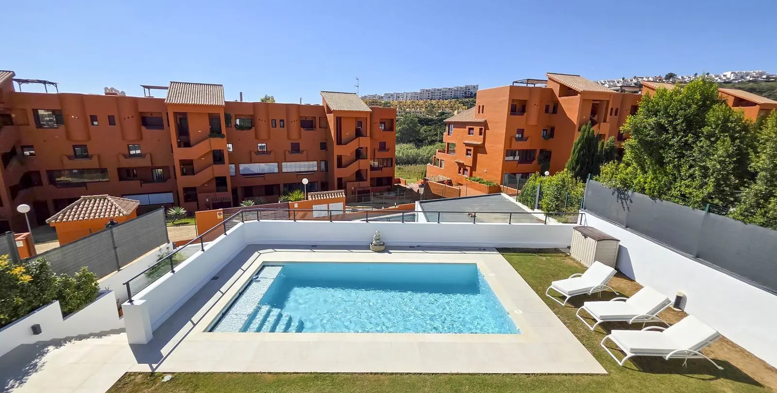 Venta de villa independiente en La Duquesa 20