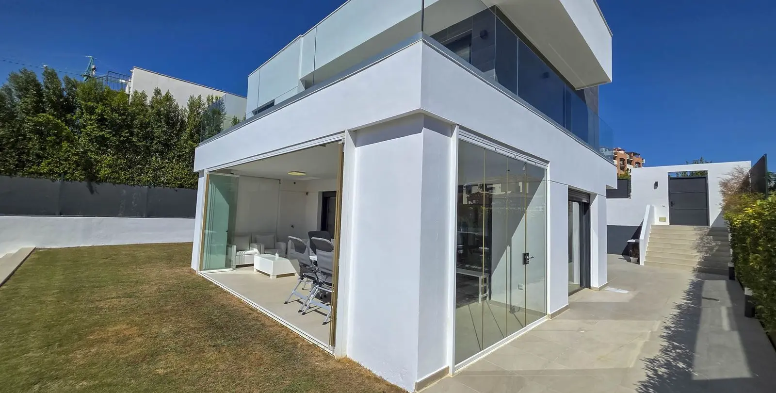 Venta de villa independiente en La Duquesa 22