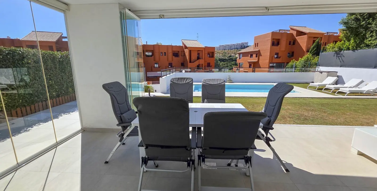 Venta de villa independiente en La Duquesa 27