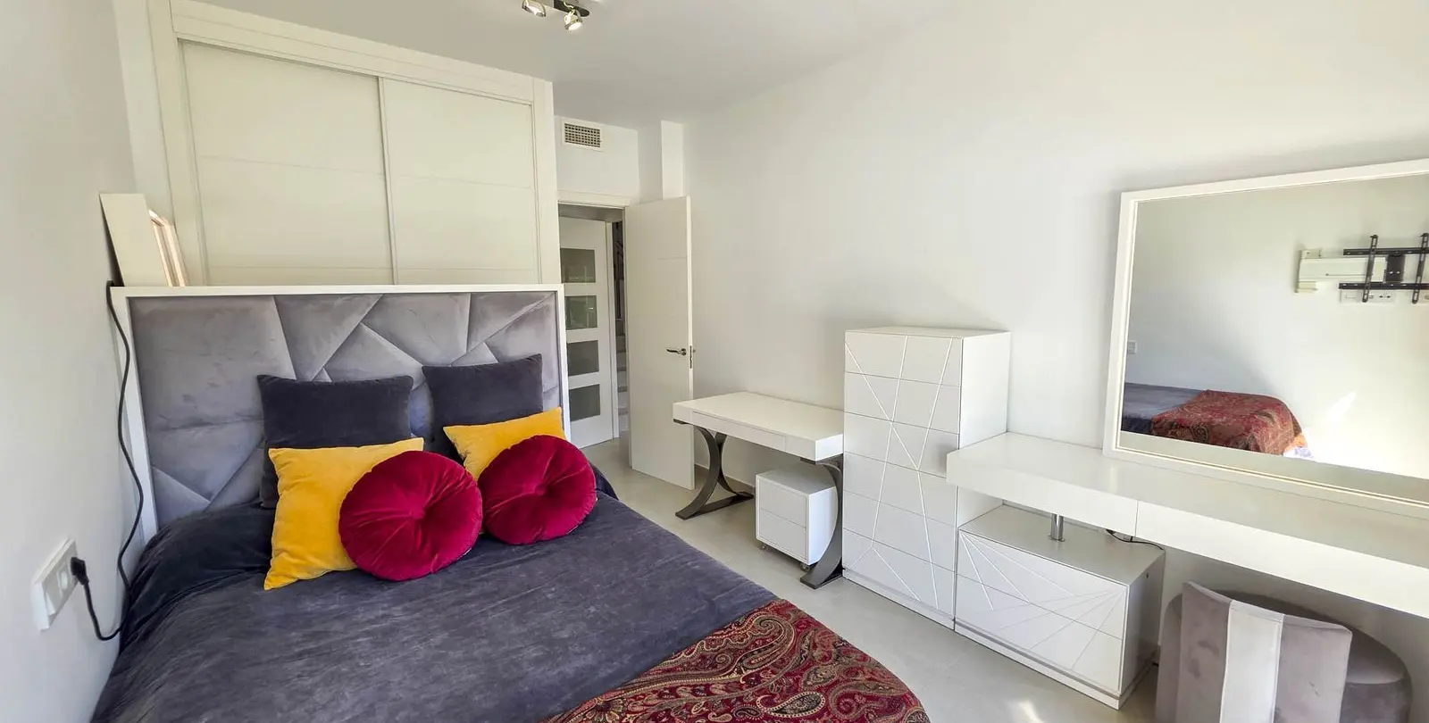 Venta de villa independiente en La Duquesa 41