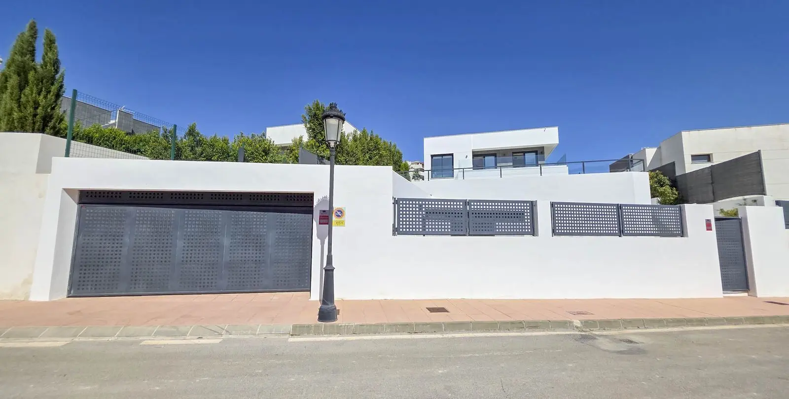 Venta de villa independiente en La Duquesa 46