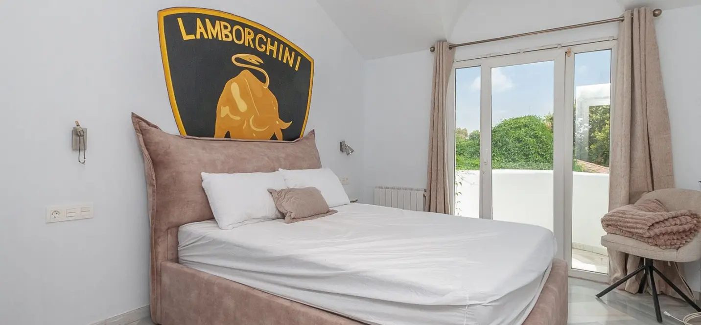 Venta de villa independiente en Elviria 3
