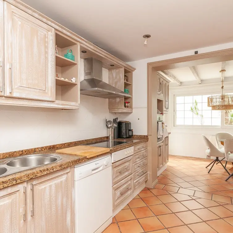 Venta de villa independiente en Elviria