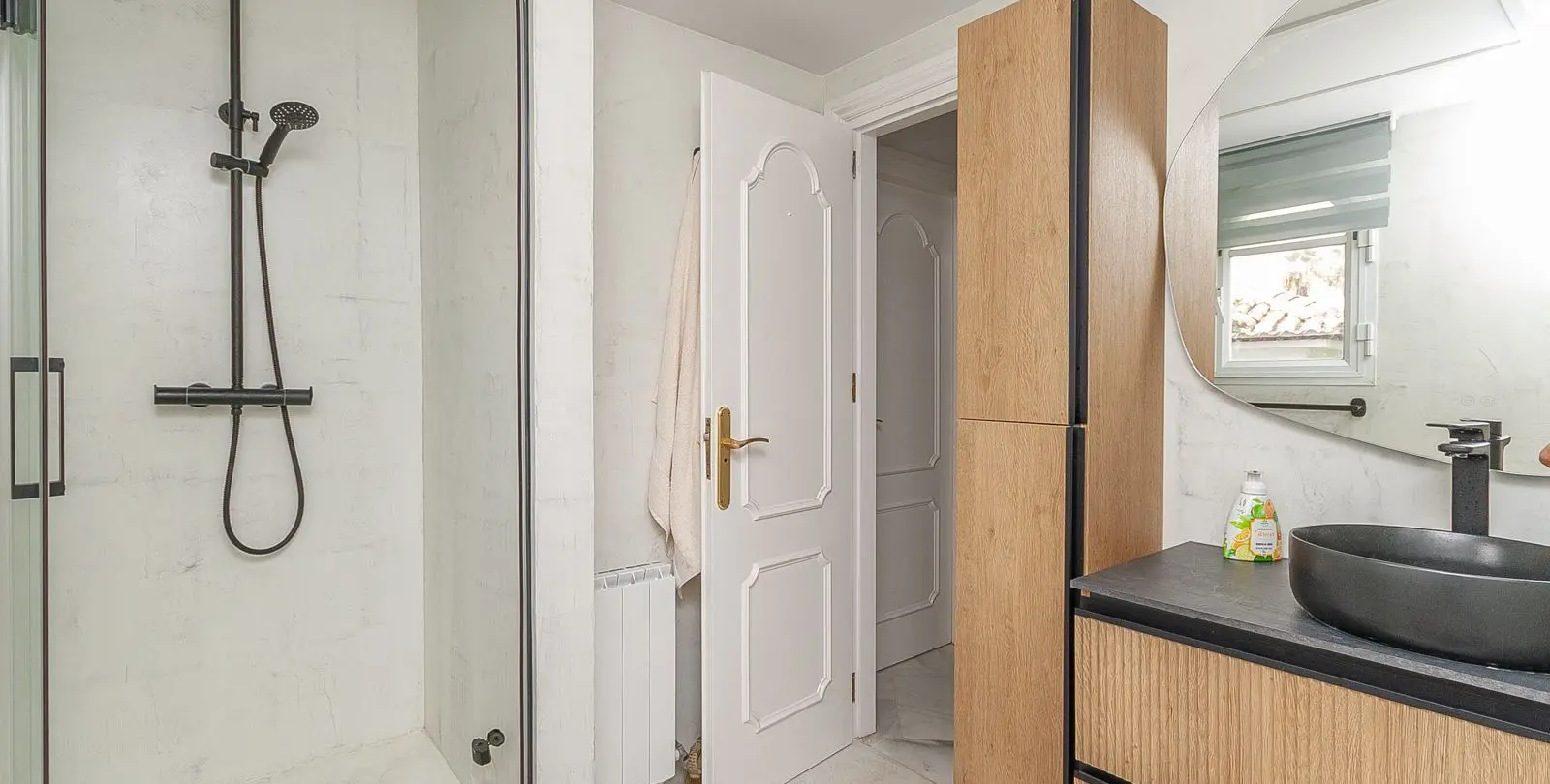 Продажа  отдельно стоящей виллы в Elviria 7