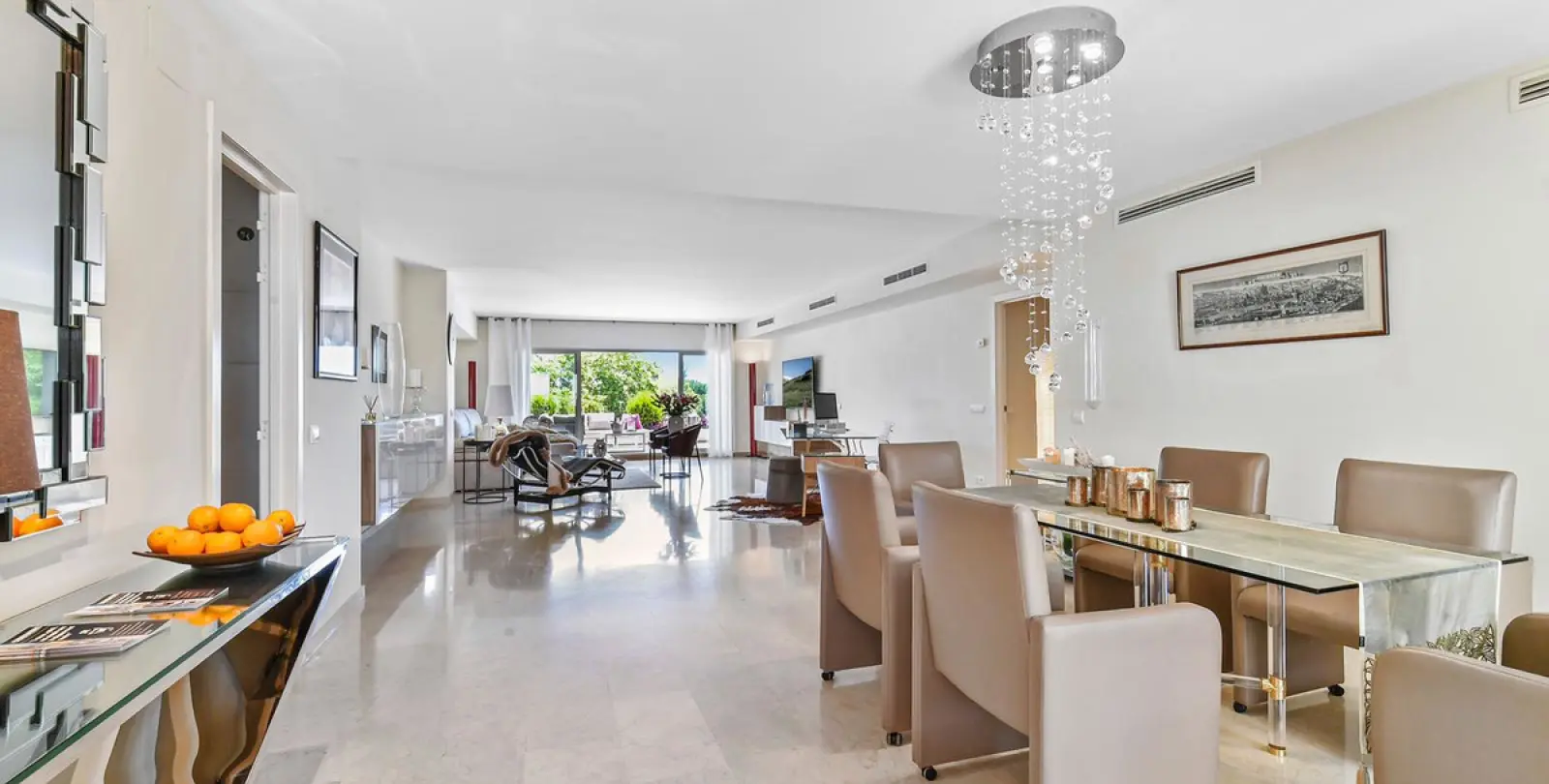 Long-term rent of middle floor apartment in The Golden Mile 2