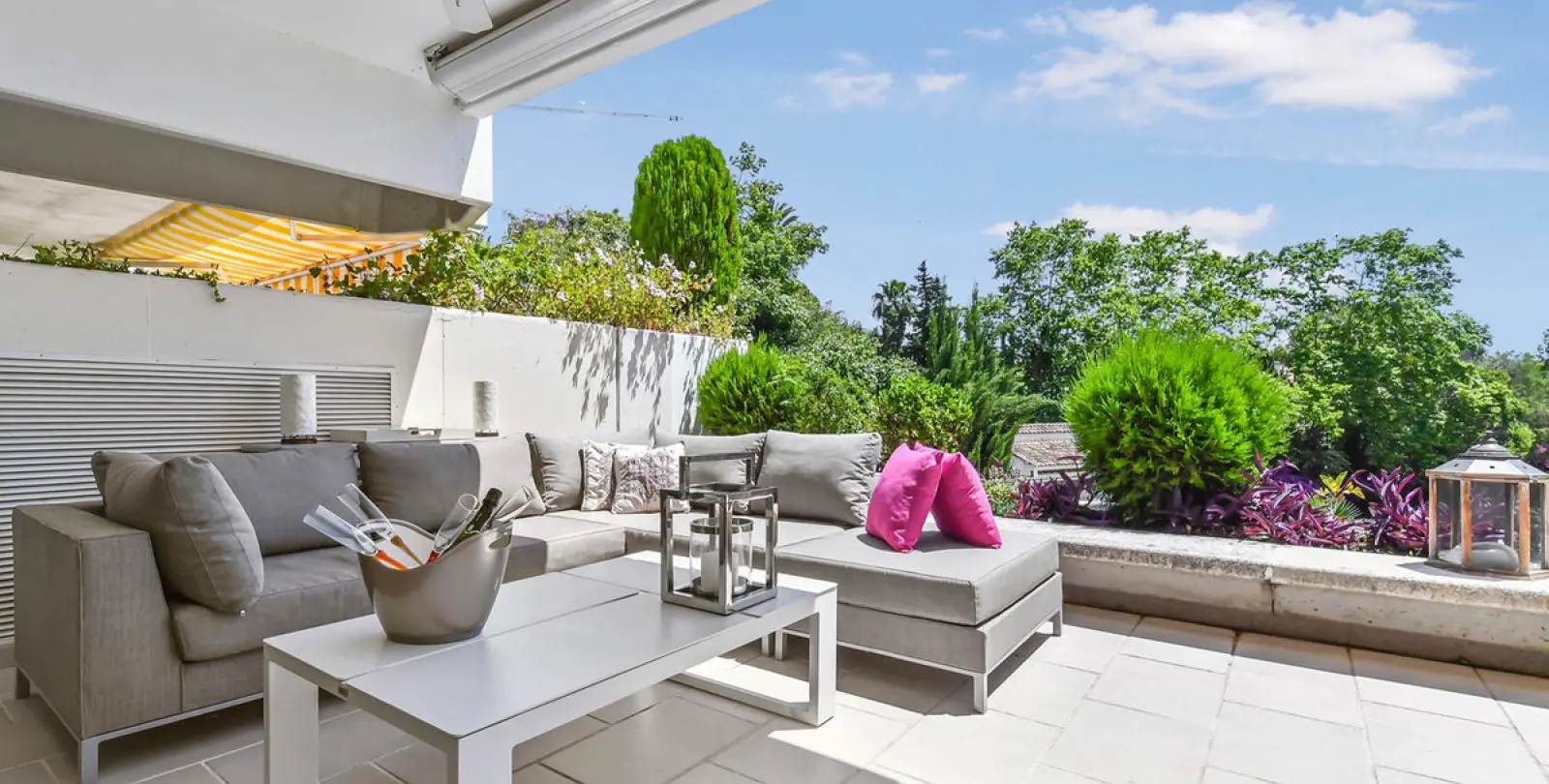 Long-term rent of middle floor apartment in The Golden Mile 3