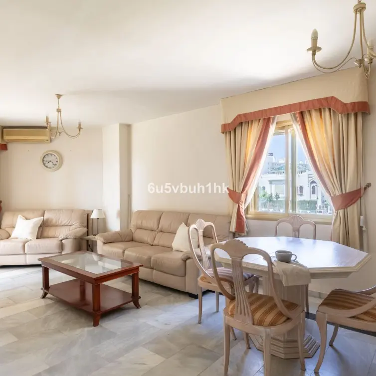 Venta de apartamento en planta media en Fuengirola