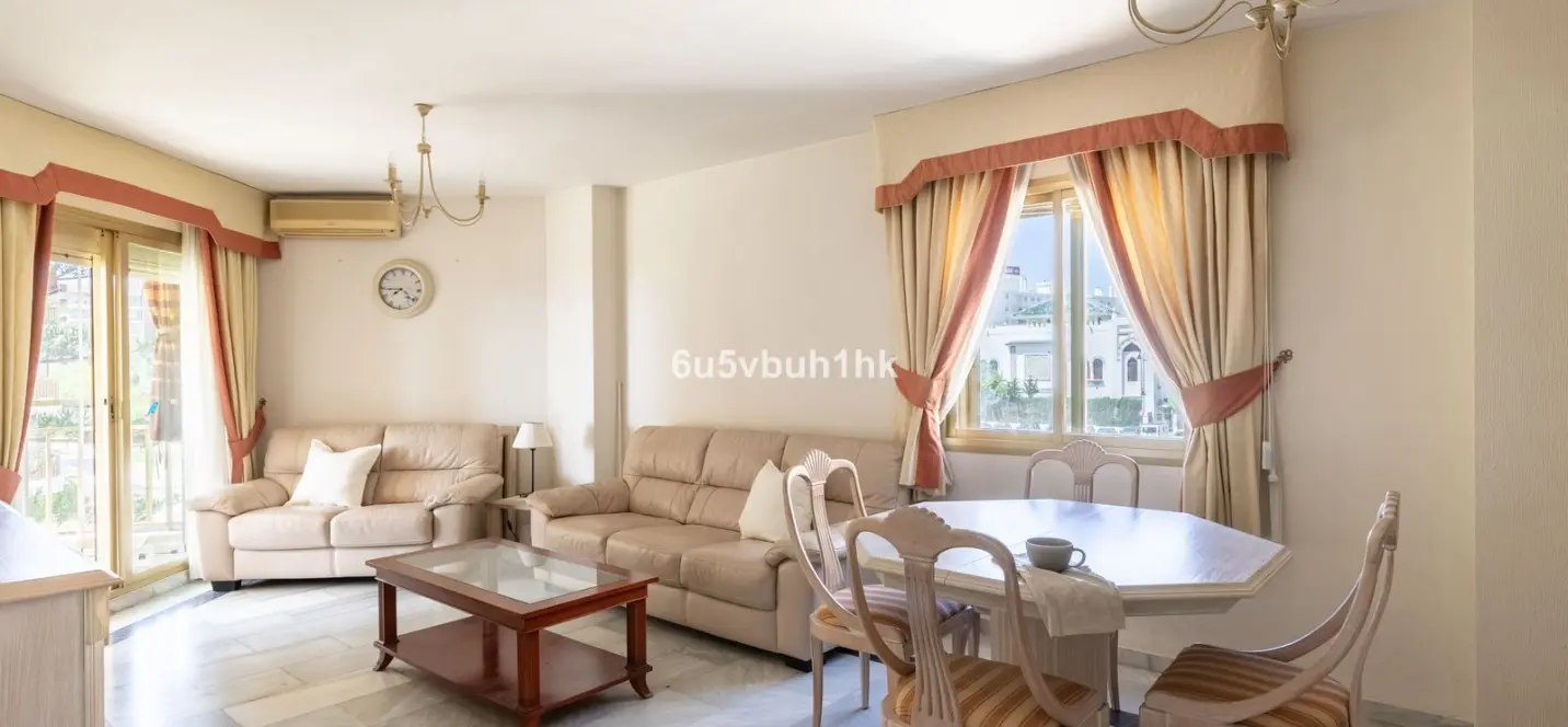 Venta de apartamento en planta media en Fuengirola 3