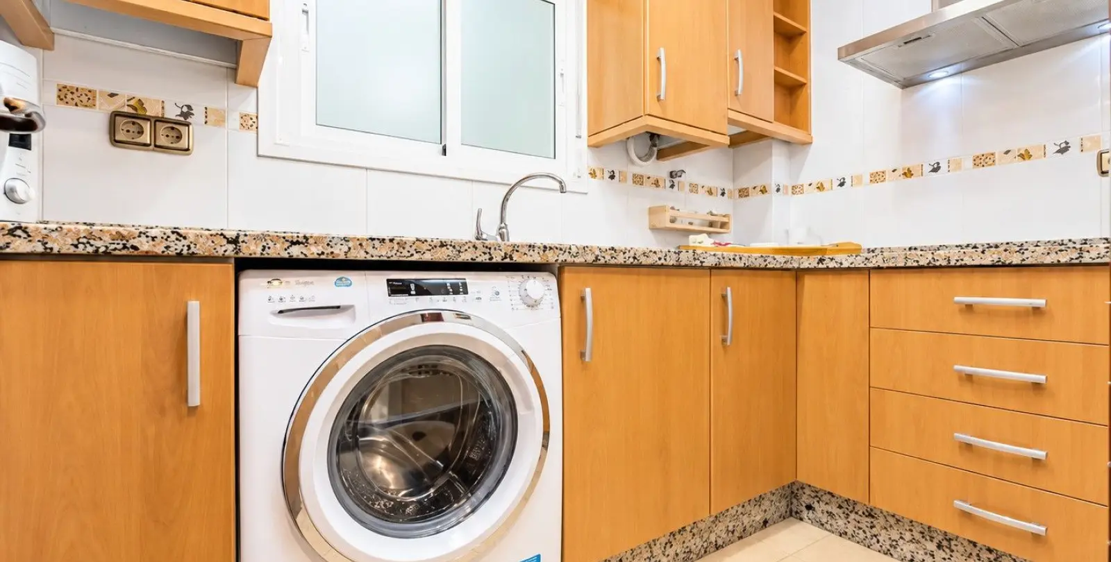 Venta de apartamento en planta media en Perchel Sur 5