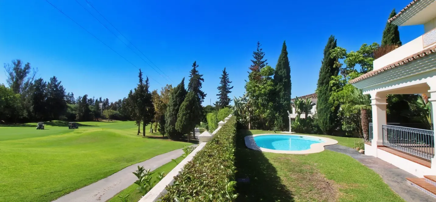 Продажа  отдельно стоящей виллы в Guadalmina Alta 4