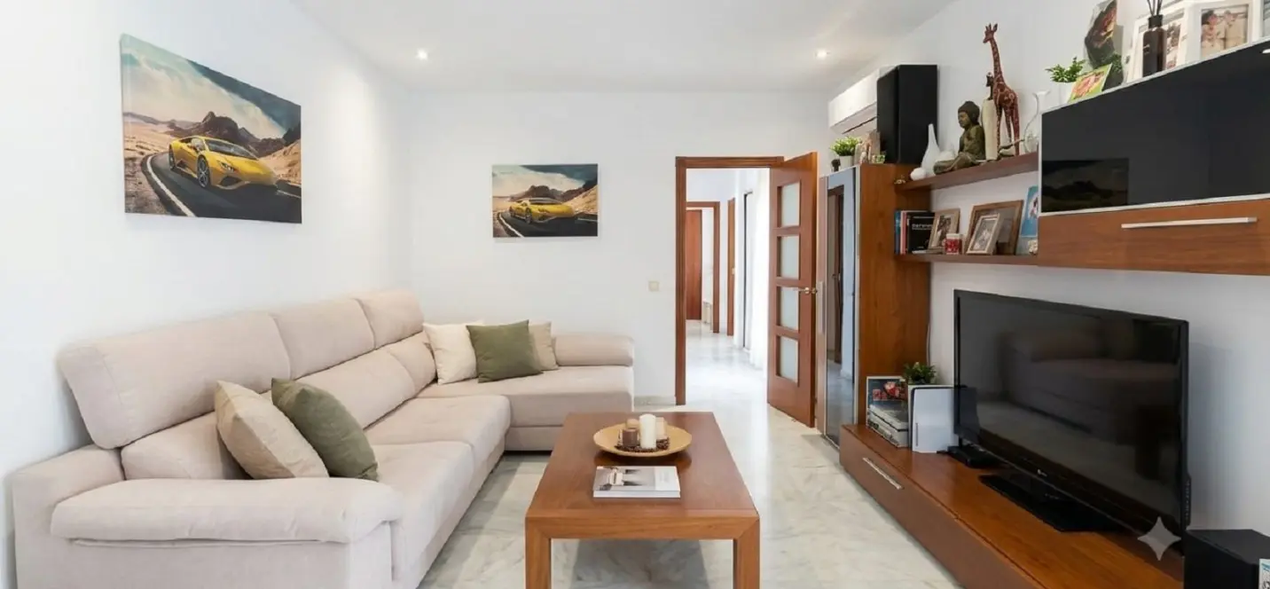 Sale of ground floor apartment in Fuengirola 1