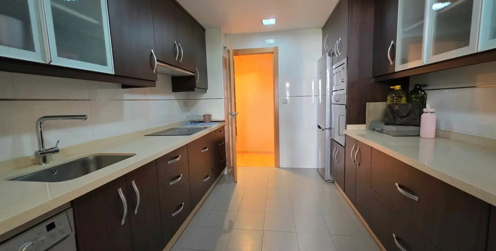 Sale of middle floor apartment in Estepona 11