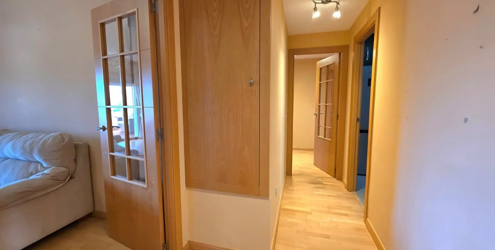 Sale of middle floor apartment in Estepona 15