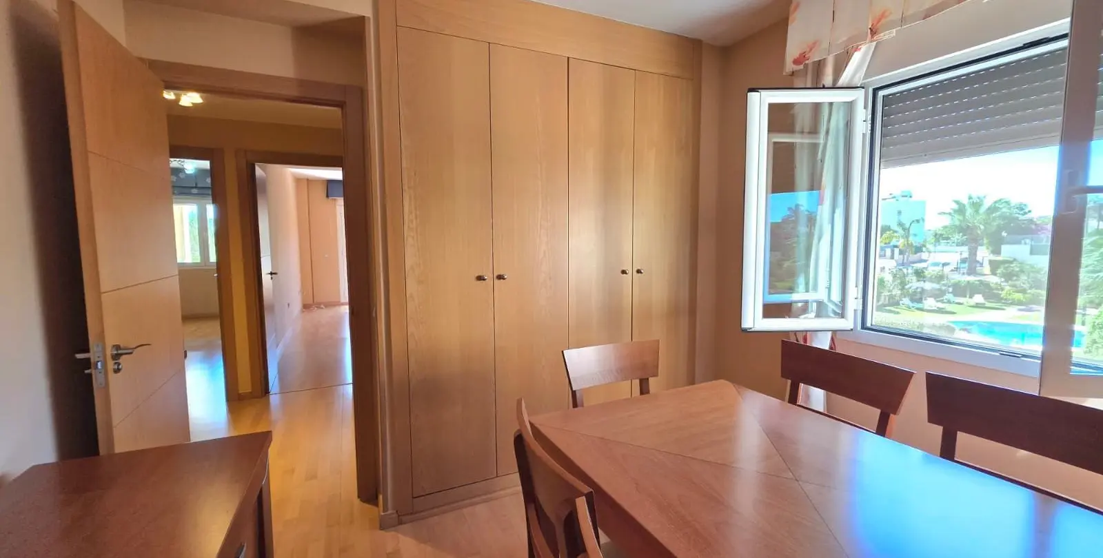 Sale of middle floor apartment in Estepona 16